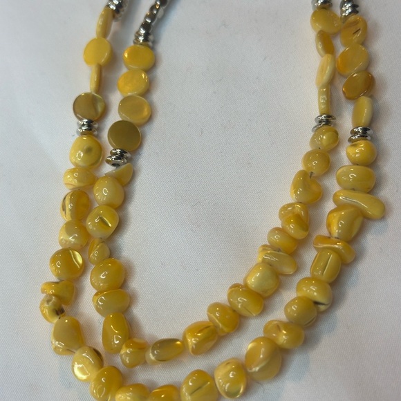 Yellow Beaded Necklace and Earring Set - Picture 3 of 7